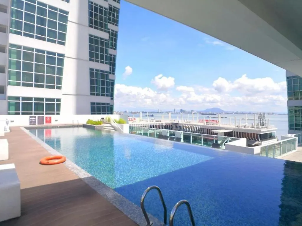 Big Bathtub Premium Seafront Studio In Town With Wifi & Full Kitchen ジョージタウン マレーシア